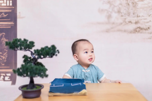 海南宝宝喊肚子疼怎么回事
